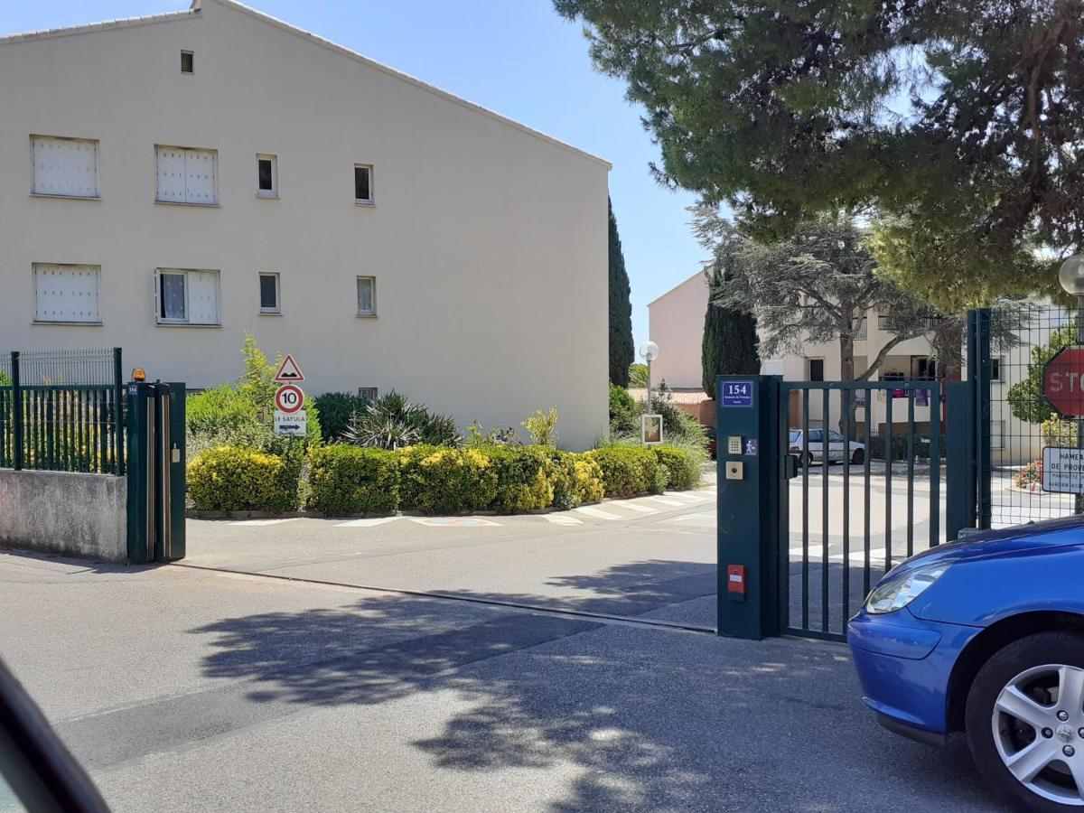 Nature Et Loisirs: Parking/ Piscine Bandol