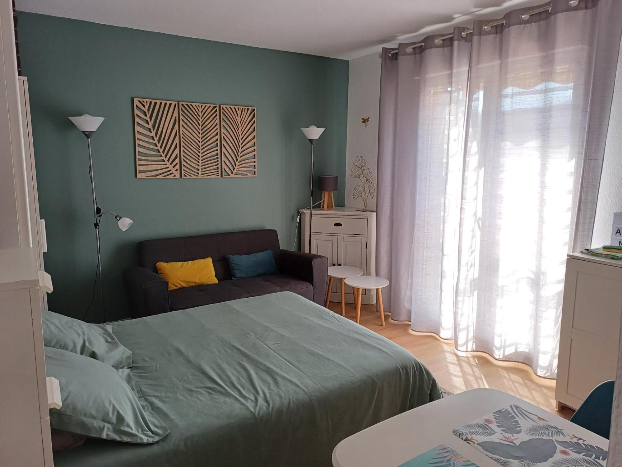 Apartment Nature Et Loisirs: Parking/ Piscine Bandol