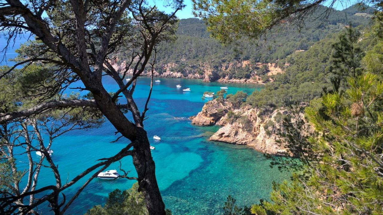 Nature Et Loisirs: Parking/ Piscine * Bandol