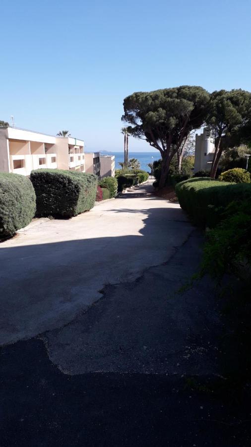Appartement Nature Et Loisirs: Parking/ Piscine